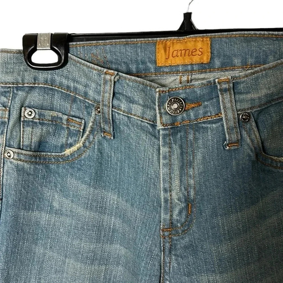 James Jeans,women size 26.NWT,light wash blue denim jeans, low rise,distressed - Picture 4 of 17